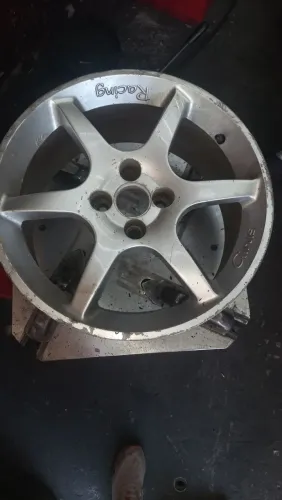 Vendo ou Troco - Jogo de Rodas - Usadas - Modelo - RACING 185/55/R16 - Aceito ofertas 