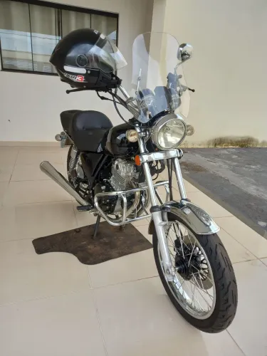 Intruder 250 ano 2001