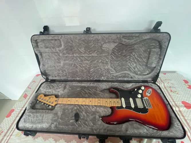 Guitarra fender mexicana