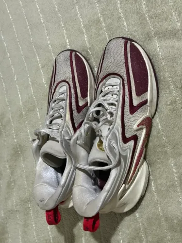 Nike Cosmic Unit 2 tam 42