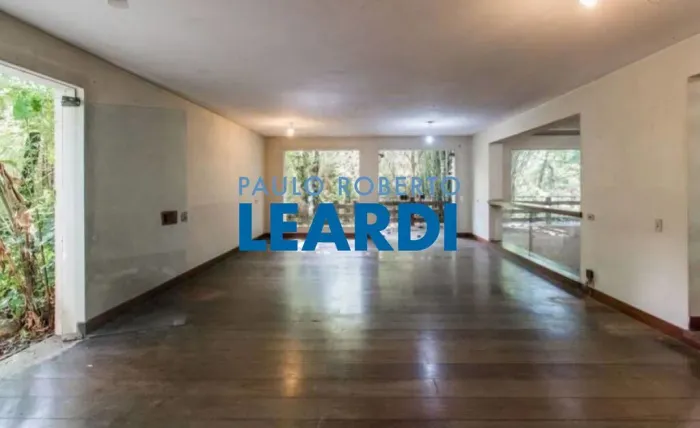 CASA ASSOBRADADA - ALTO DA BOA VISTA - SP