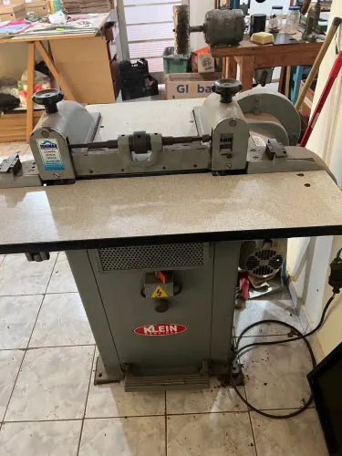 Vende-se máquina de dividir couros