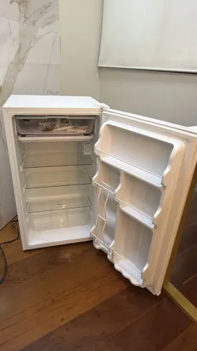 Frigobar Branco Midea 110