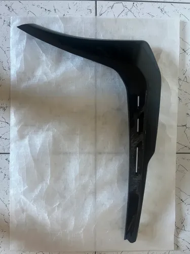 Moldura da tampa lateral original - Yamaha Fluo 125 abs