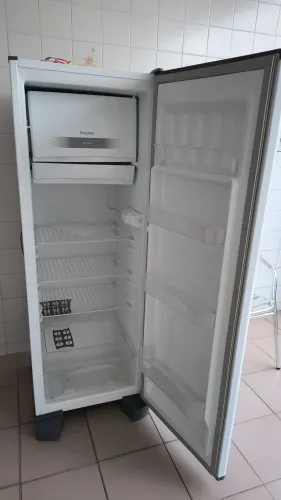 Geladeira/refrigerado esmaltec