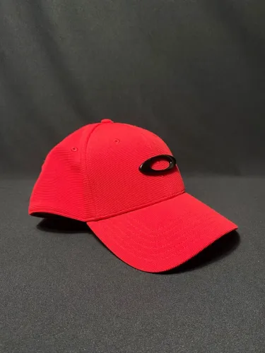 Boné Oakley Tincan Vermelho/Original