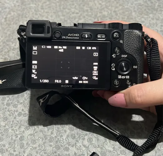 VENDO CÂMERA SONY ALPHA a6000 (ILCE-6000) NOVA NO PREÇO