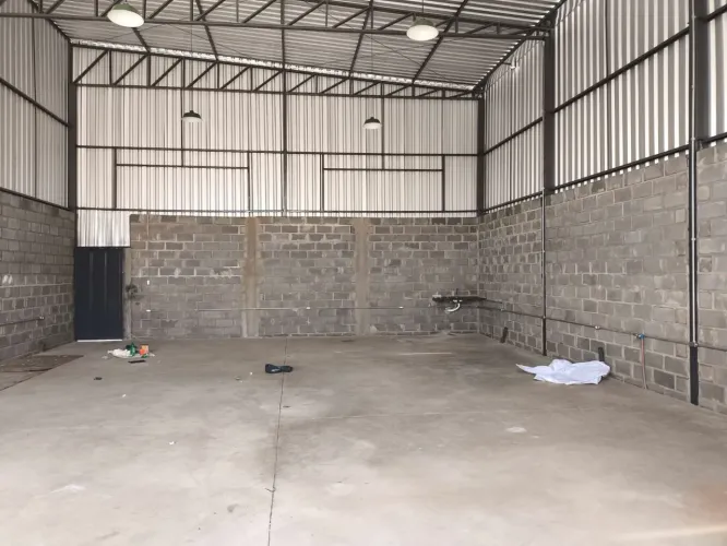 Galpão para Alugar aproximado 150m² - por R$ 4.500,00 no bairro Minas Gerais - Uberlândia/