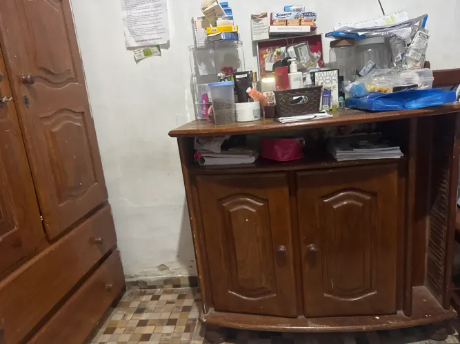 Rack com porta de madeira pura 