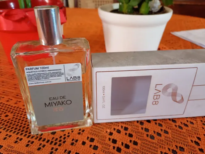 Perfume Eau de Miyako Lab 8