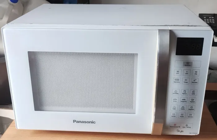 VENDO UM MICRO-ONDAS PANASONIC 30 LITROS BEM CONSERVADO