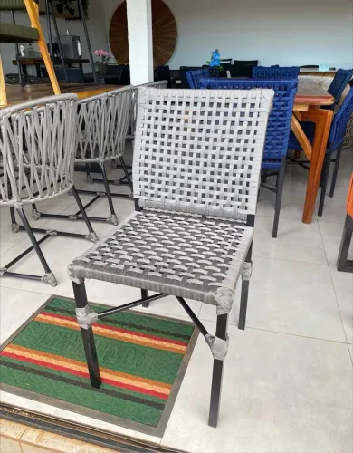 Cadeiras e conjunto com estofado chame e solicite seu orçamento
