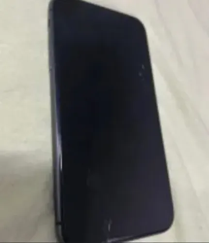 IPHONE 11 - 64 GB (TELA TRINCADA)