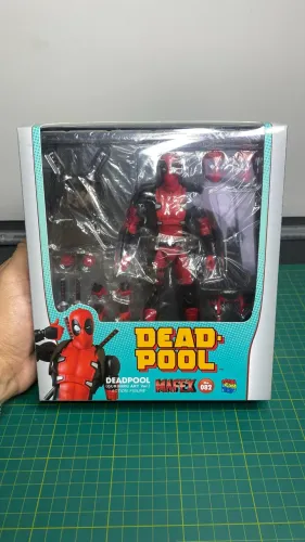 Dead Pool com Extras Marvel XMen Mafex 082