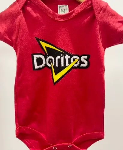 Body fantasia para bebe estampa doritos