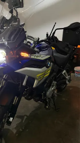Moto BMW 2o dono Bx km impecável