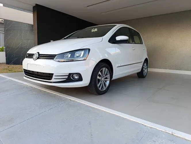 Volkswagen Fox Highline 1.6 Flex 16V 5P 2015