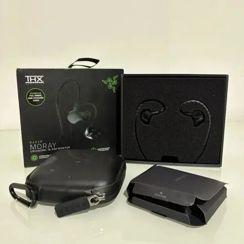 Fone Razer Moray IEM + Microfone Razer Seiren X