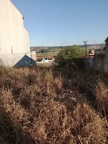 Vende se terreno
