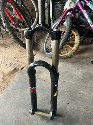 Suspensão Rst Storm 26