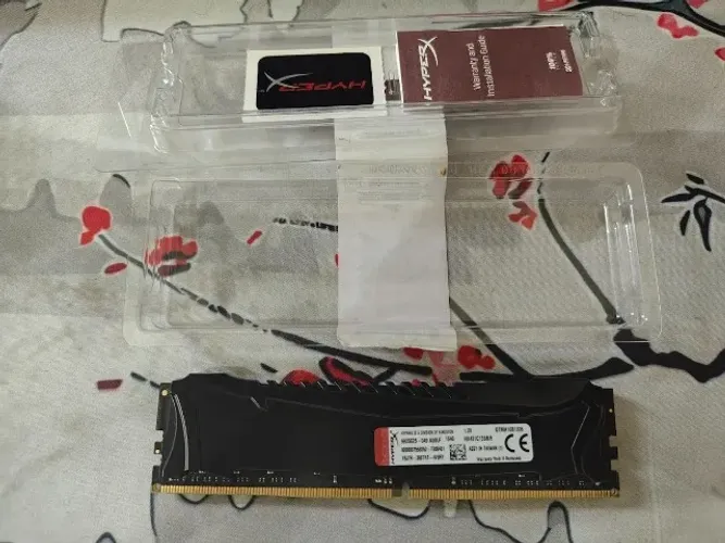 Memória RAM DDR4 HyperX 8GB Savage 2133MHz HX421C13SB/8