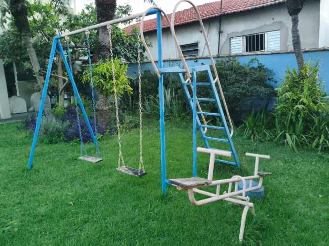 Parquinho Playground triplo de ferro - Balanças, Escorredor e Gangorra