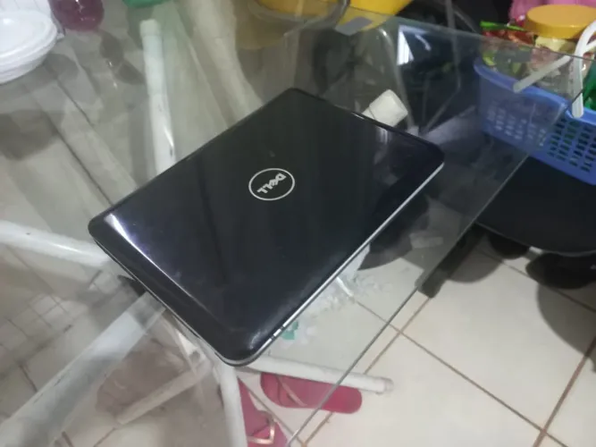 Netbook DELL Inspirom pra uso básico tarefas 