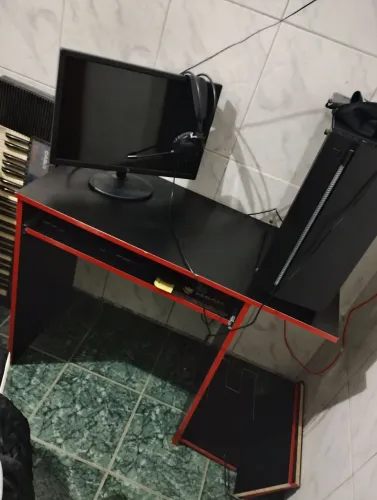 Vendo mesa de computador