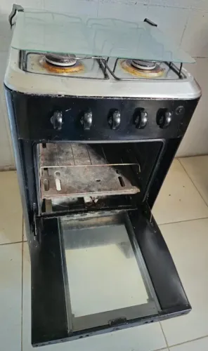 Fogão 3 bocas funcionando (forno não funciona) R$40