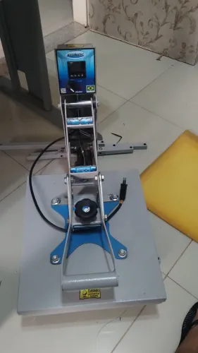 Prensa térmica 40x38 com suporte (aceito troca)