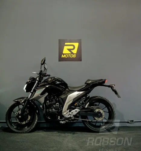 FAZER 250 FZ25 250 FAZER FLEX PRETA 2018/2019