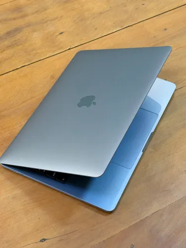 MacBook Pro 2020 16 RAM 1 T armazenamento