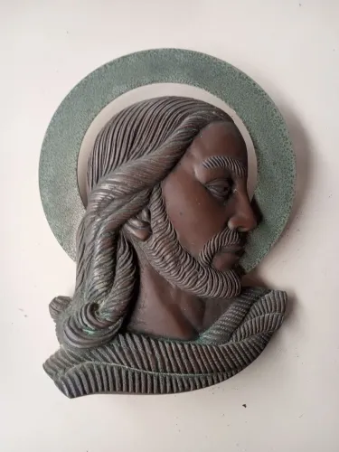 Arte sacra, rosto de Cristo em bronze...