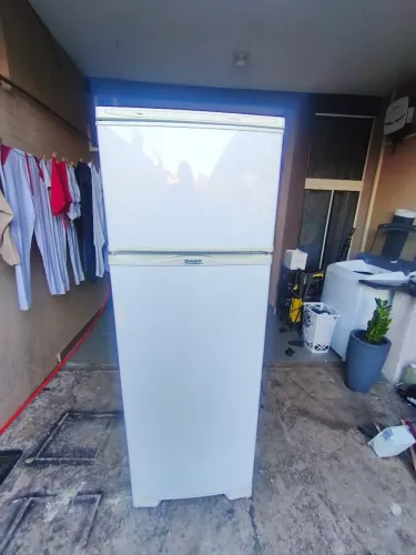 Geladeira Dako 380 litros ZAP *