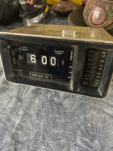 Rádio relógio alarme Philco Ford antigo