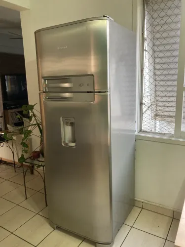 Geladeira eletrolux