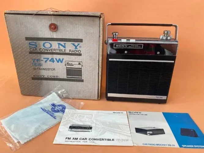 Rádio Antigo Sony Modelo: 7F-74W