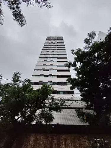 LM vende excelente apto com 4 Quartos sendo 3 suítes R$ 950.000,00