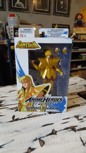 Boneco articulado Virgo Shaka da linha Anime Heroes. Da Bandai