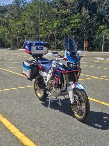 Africa Twin Adventure Sports 1000cc - 2020 ? Completa e muito bem cuidada