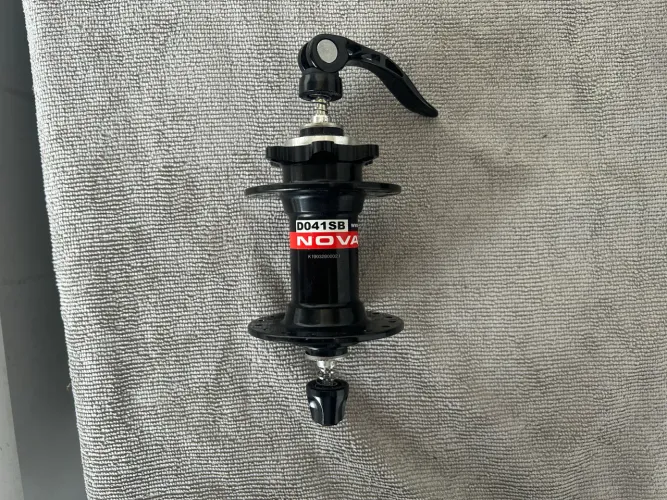 Cubo dianteiro Novatec