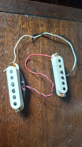 Vendo 2 captadores Fender Tex Mex braço e meio