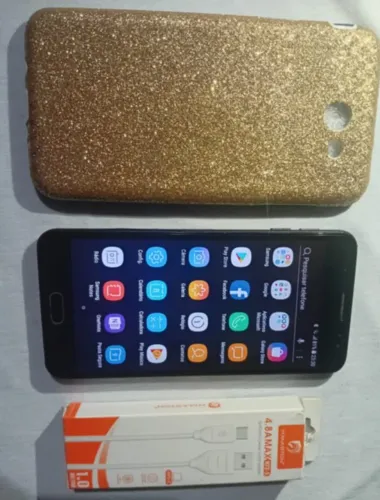 Samsung j7 prime de 32 gigas, na película e com carregador e capinha. 