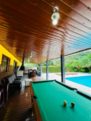 Aluga-se Chacara com piscina e churrasqueira, espaçosa e confortável á 90km de SP