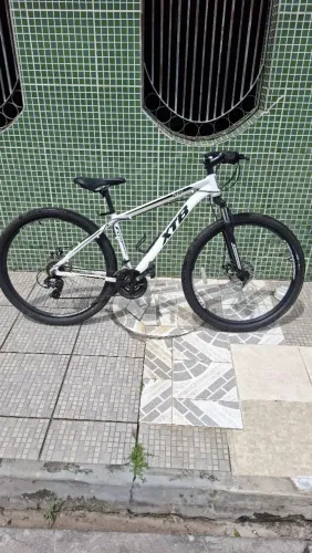 Bicicleta XTB ARO 29 SHIMANO