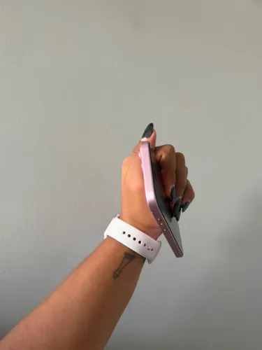 IPHONE 15 128g Rosa