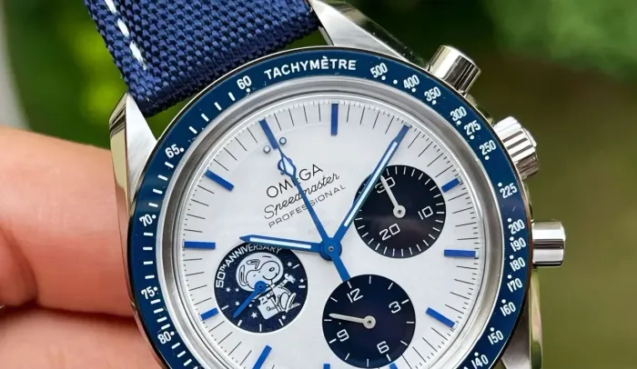Relógio Omega Speedmaster "Silver Snoopy Award" 50th Anniversary