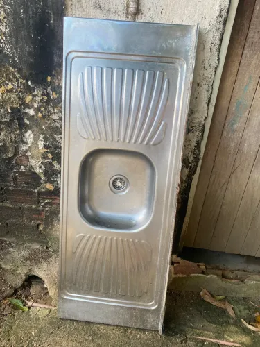 Pia Inox 1,40 x 0.53 ótimo estado 