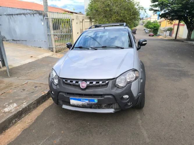 Fiat Strada Adventure 1.8/ 1.8 Locker Flex CE 2014