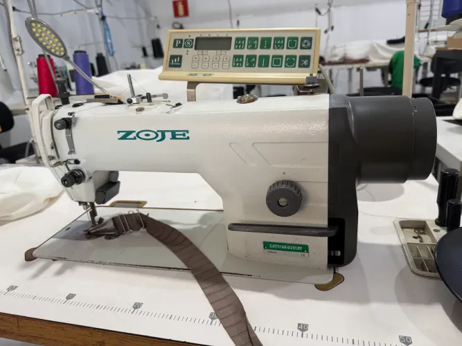 Máquina Reta Industrial Eletrônica ZOJE